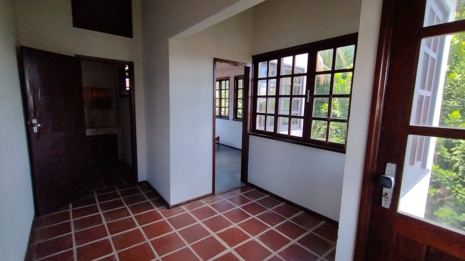 Casa à venda com 4 quartos, 285m² - Foto 8