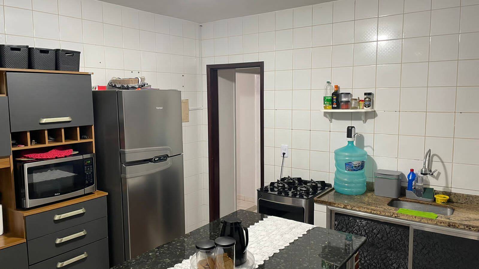 Apartamento à venda com 2 quartos, 65m² - Foto 3